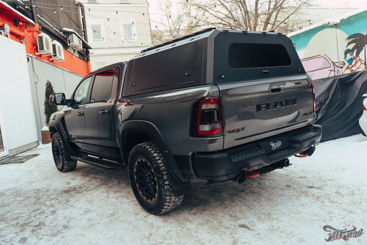 Усовершенствовали еще один RAM TRX, часть 2: новая выхлопная система, доводчики дверей, дополнительные источники света